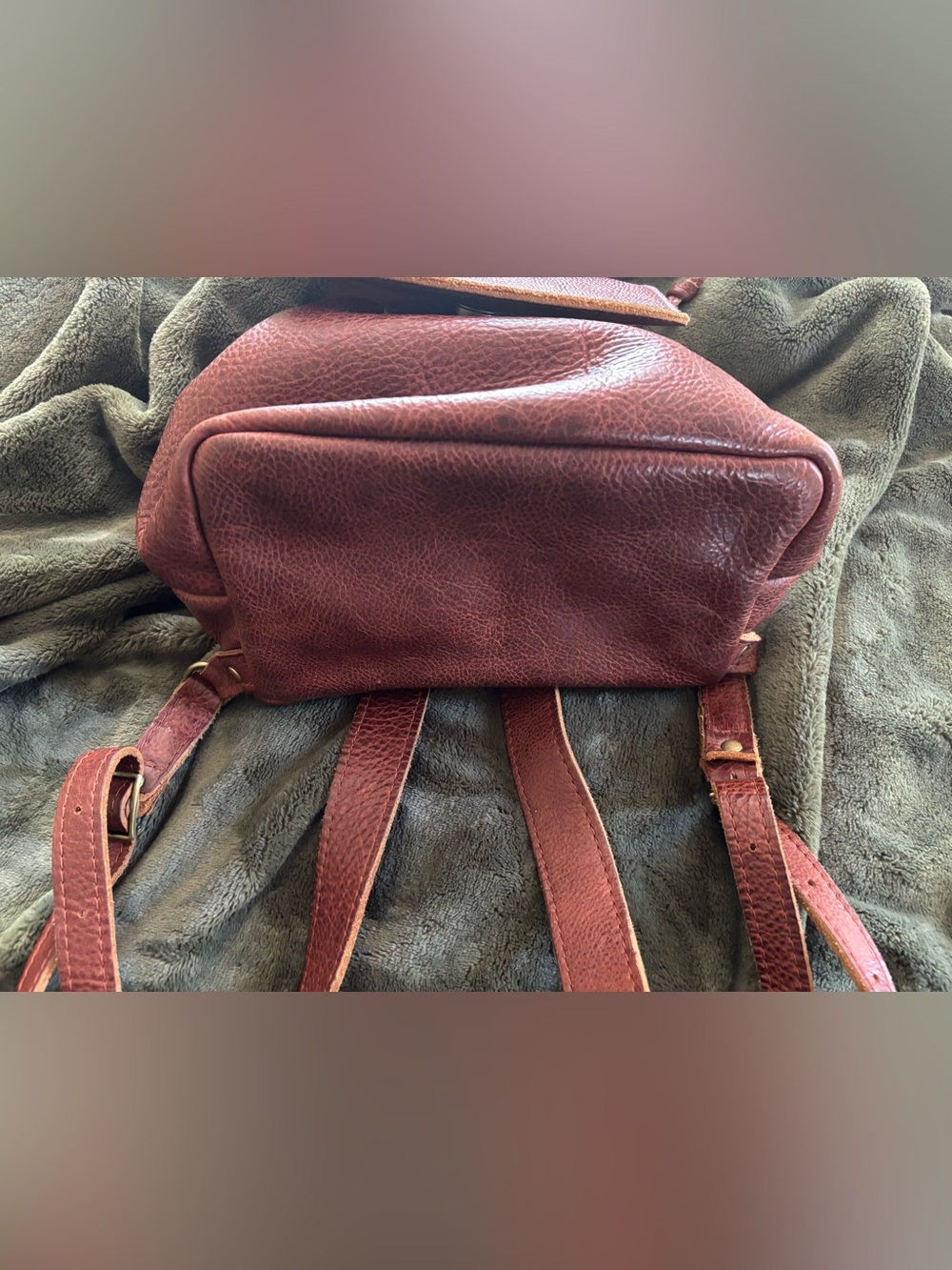 Portland Leather Nutmeg Brown Pebbled Leather Bucket Backpack - Picture 8 of 13
